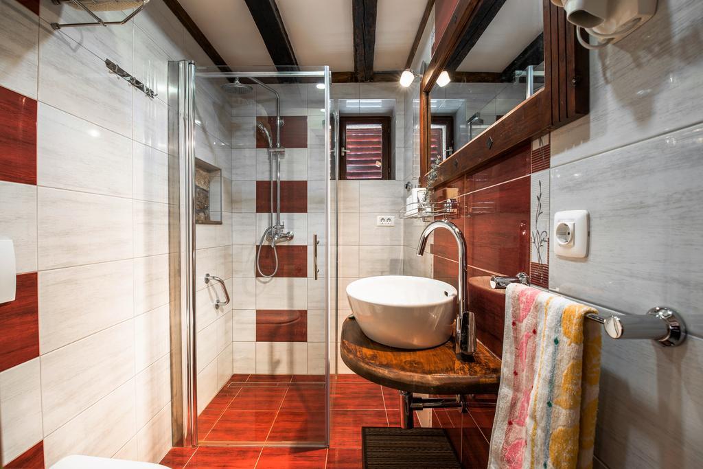 Rustic Istrian House Varesco كرينكا المظهر الخارجي الصورة