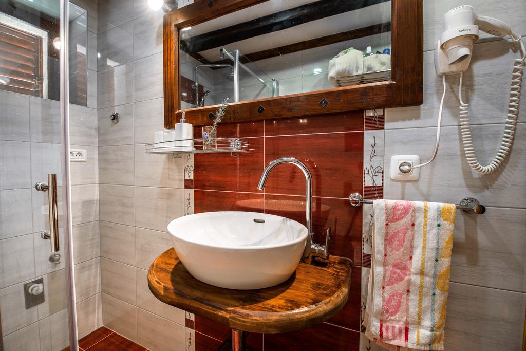 Rustic Istrian House Varesco كرينكا المظهر الخارجي الصورة